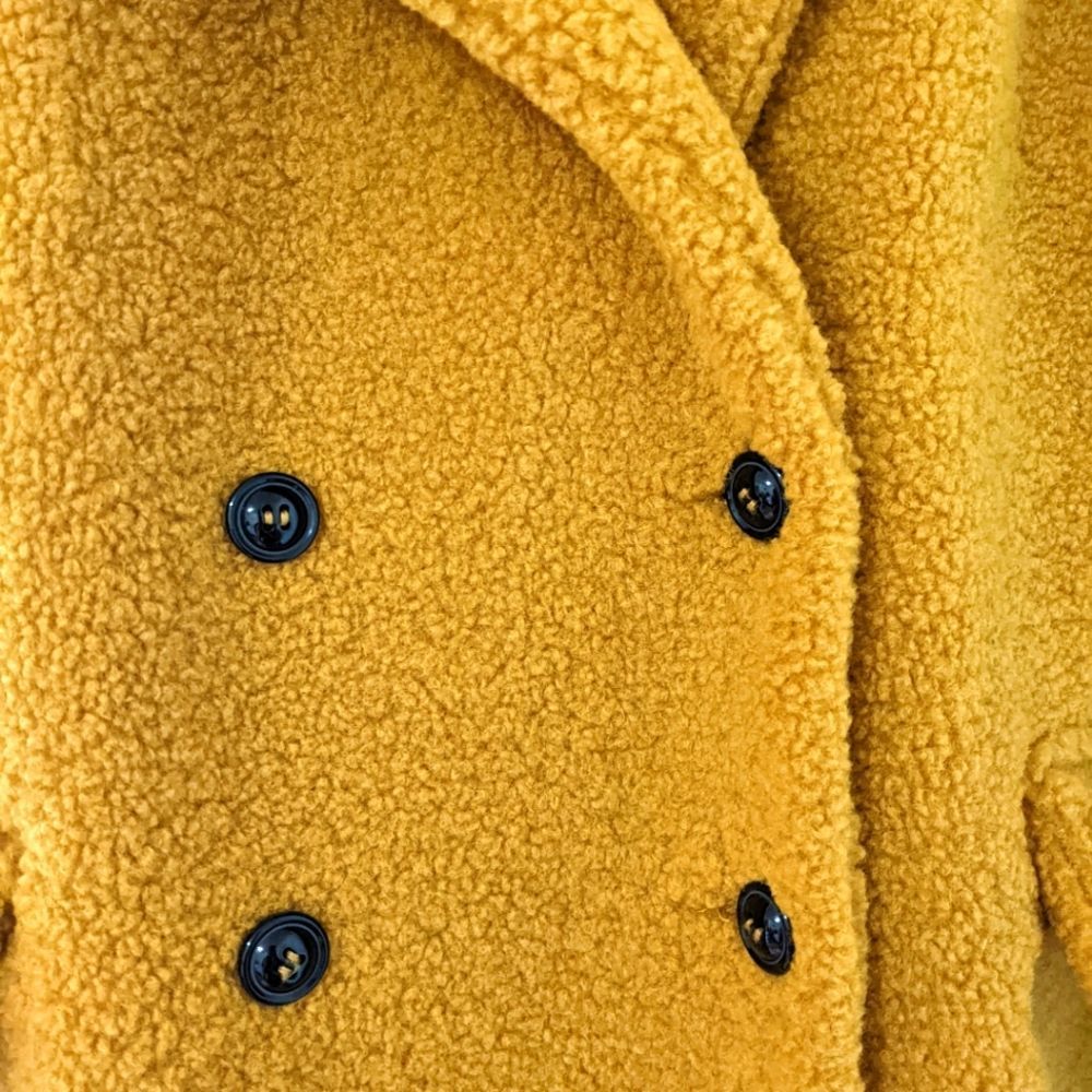 BP Yellow Coat - Picture 4 of 10